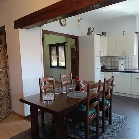 Confortable Avec Terrasse Et Parking à Jebsheim - Fr-1-744-50