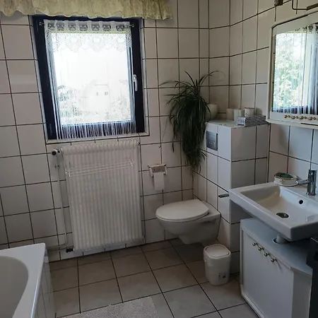 شقة Confortable Avec Terrasse Et Parking A Jebsheim - Fr-1-744-50 *