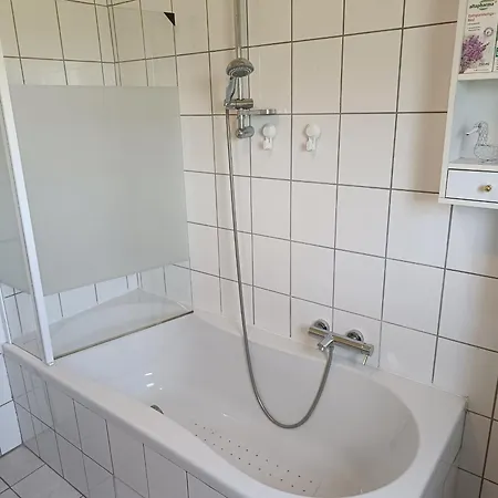 Confortable Avec Terrasse Et Parking A Jebsheim - Fr-1-744-50 شقة Jebsheim