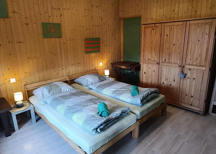 Appartement Confortable Avec Terrasse Et Parking à Jebsheim - Fr-1-744-50 *