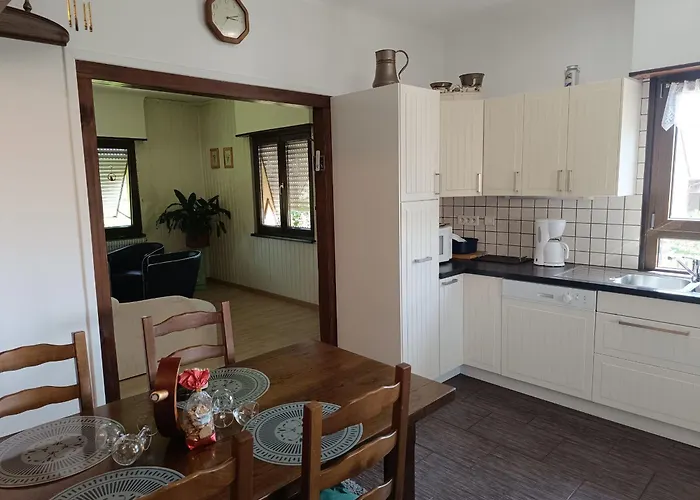 Confortable Avec Terrasse Et Parking A Jebsheim - Fr-1-744-50