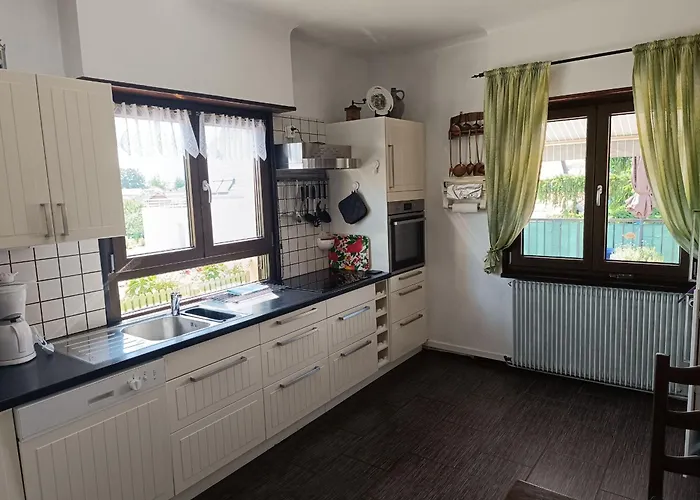 Appartement Confortable Avec Terrasse Et Parking à Jebsheim - Fr-1-744-50 Jebsheim