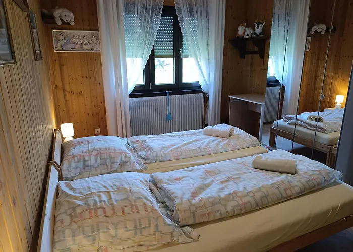 Appartement Confortable Avec Terrasse Et Parking à Jebsheim - Fr-1-744-50 *